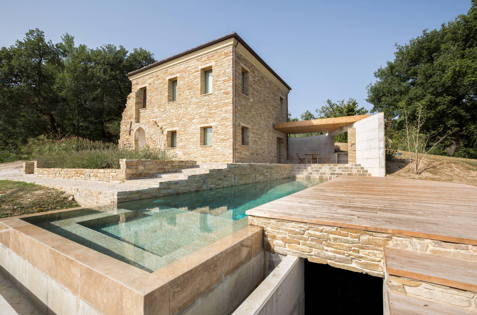 Casa in pietra ristrutturata